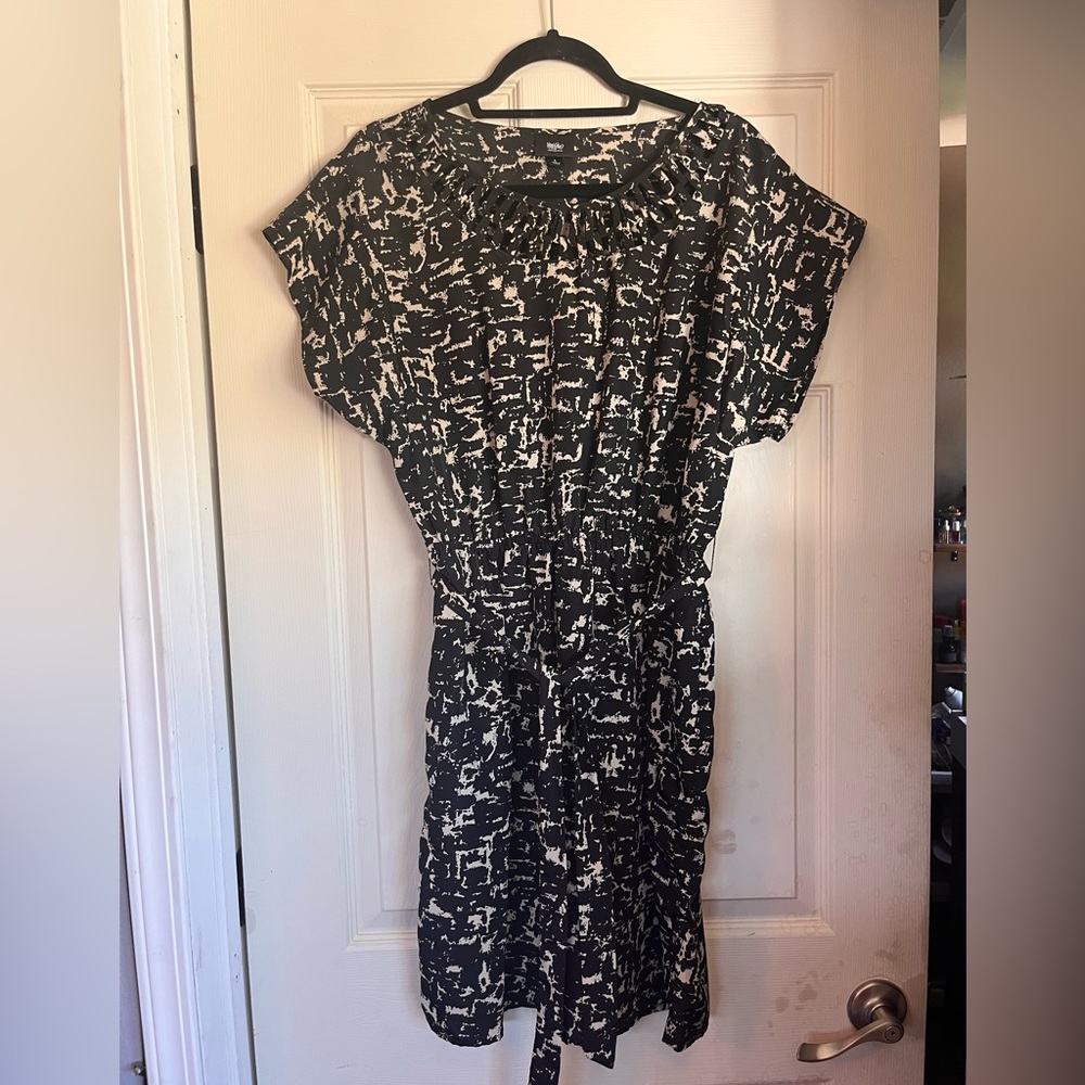 Light weight, mid length dress, women l.